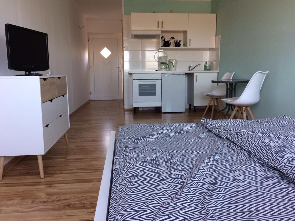 Loop In Apartment